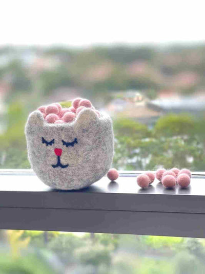 Eco-Friendly Craft Supplies | Wool Felt Balls - 1 cm (Baby Pink) | Eco Dog & Cat 