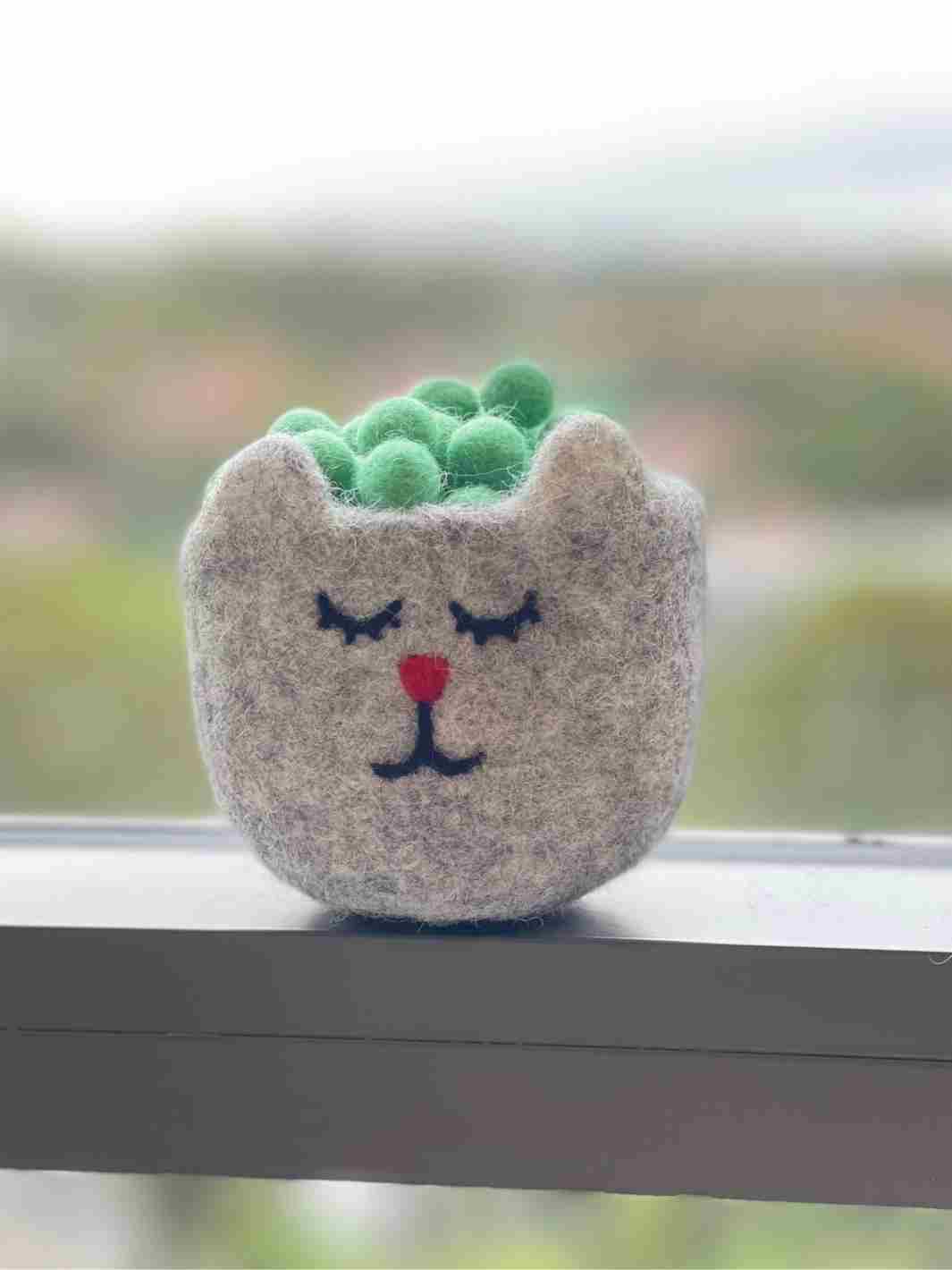 Eco-Friendly Craft Supplies | Wool Felt Balls - 1 cm (Mint) | Eco Dog & Cat 