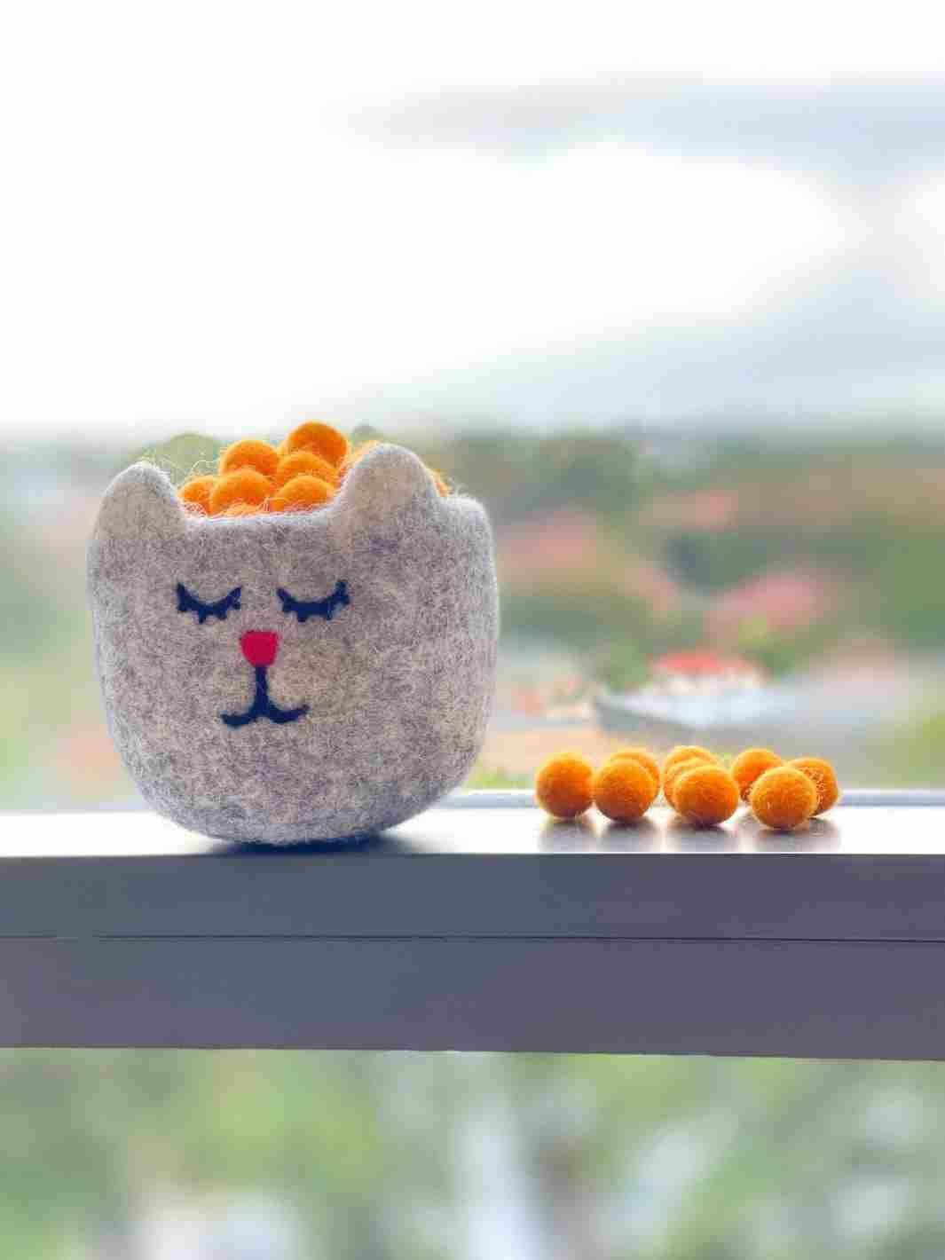 Eco-Friendly Craft Supplies | Wool Felt Balls - 1 cm (Apricot) | Eco Dog & Cat 
