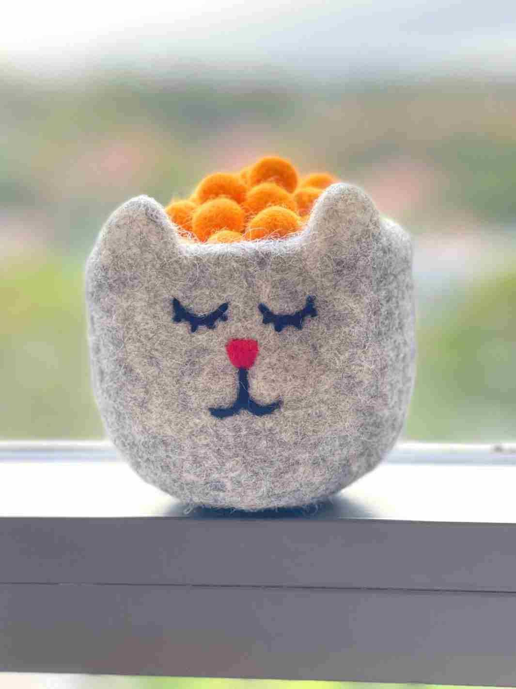 Eco-Friendly Craft Supplies | Wool Felt Balls - 1 cm (Apricot) | Eco Dog & Cat 