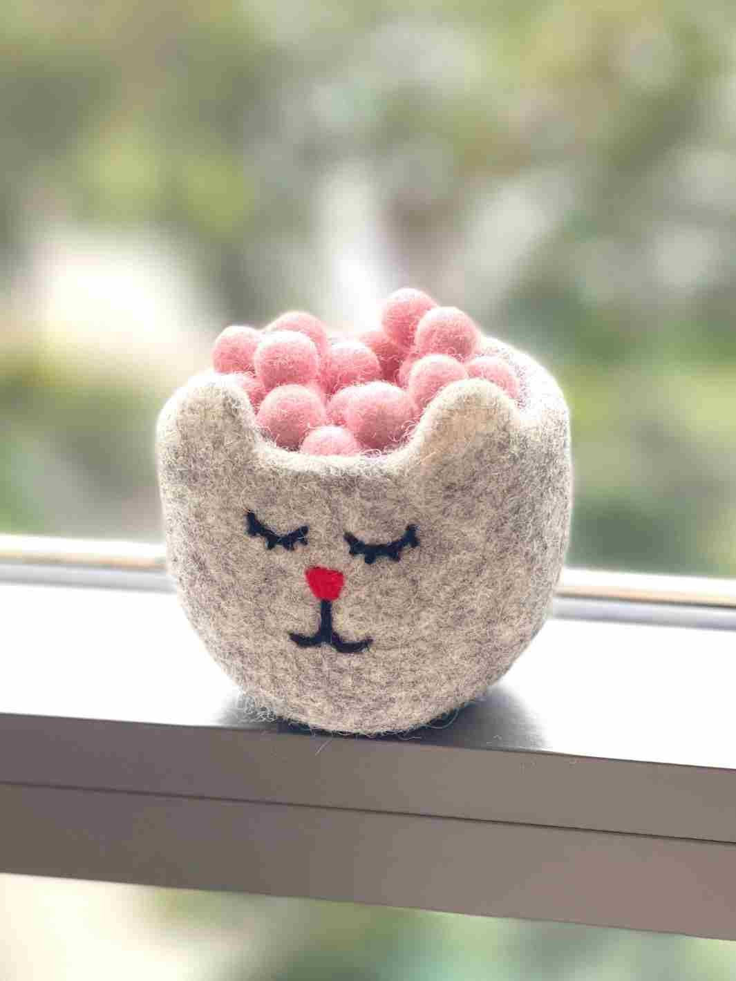 Eco-Friendly Craft Supplies | Wool Felt Balls - 1 cm (Baby Pink) | Eco Dog & Cat 