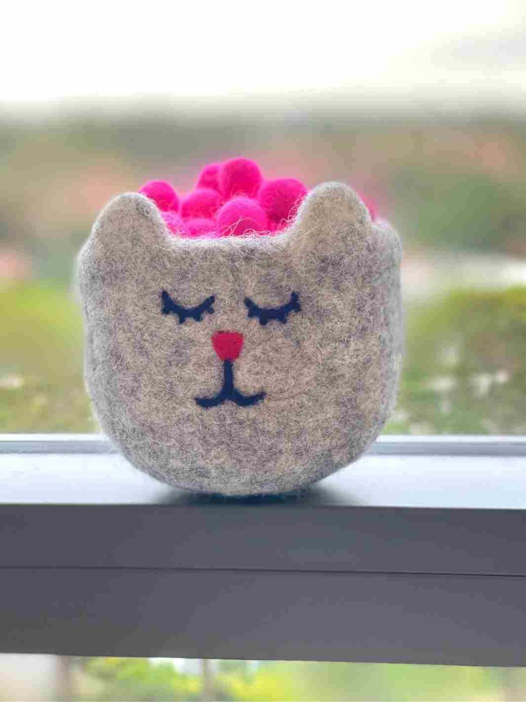 Eco-Friendly Craft Supplies | Wool Felt Balls - 1 cm (Fusion Pink) | Eco Dog & Cat 